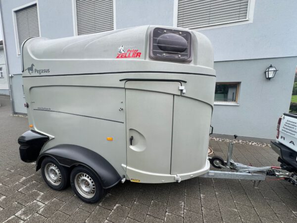 2er Pferdeanhänger Humbaur Pegasus